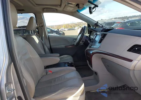 2012 Toyota Sienna Xle 7 Passenger z USA, uszkodzony, nr VIN 5TDDK3DC2CS030751